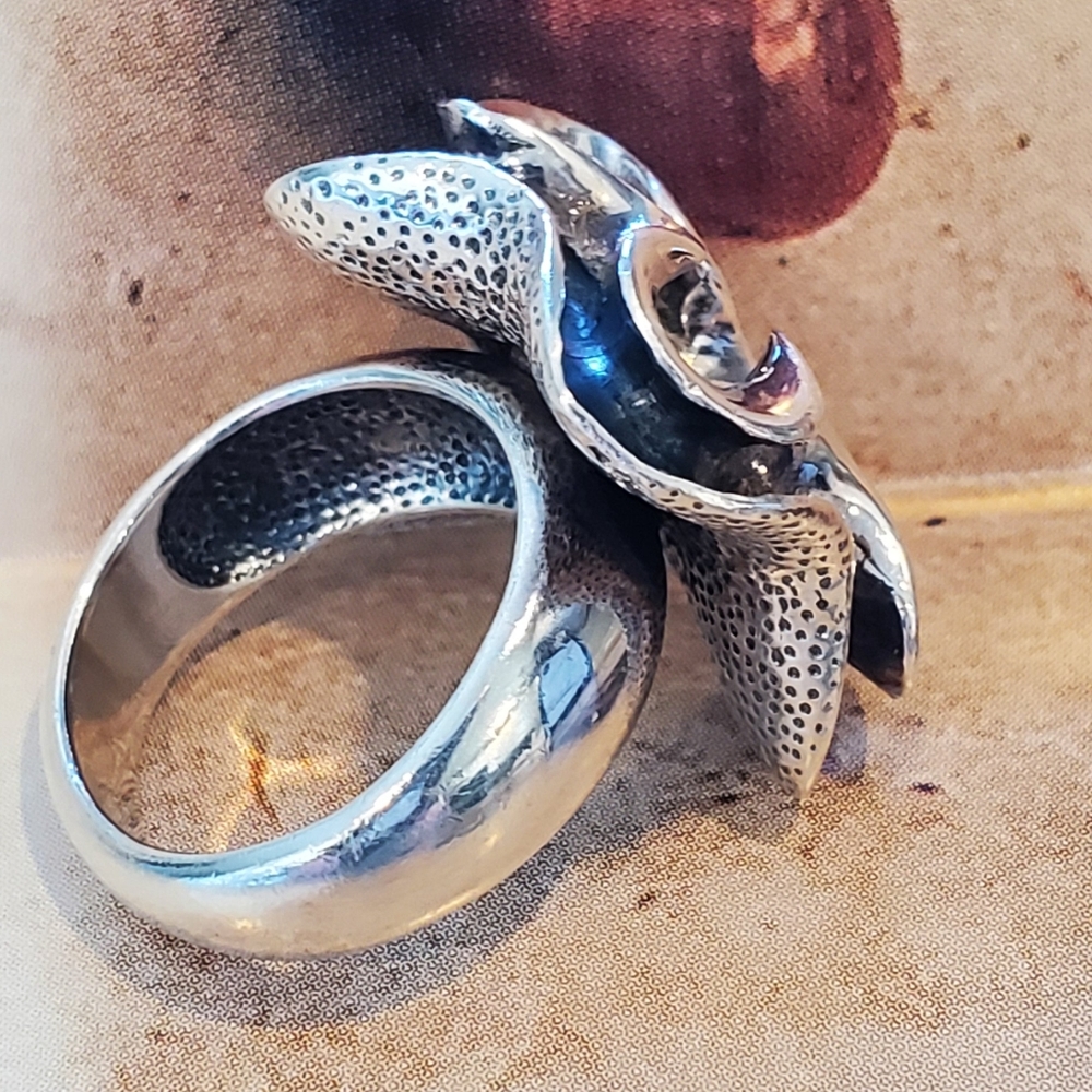 Silpada Flower Ring - Picture 5 of 12